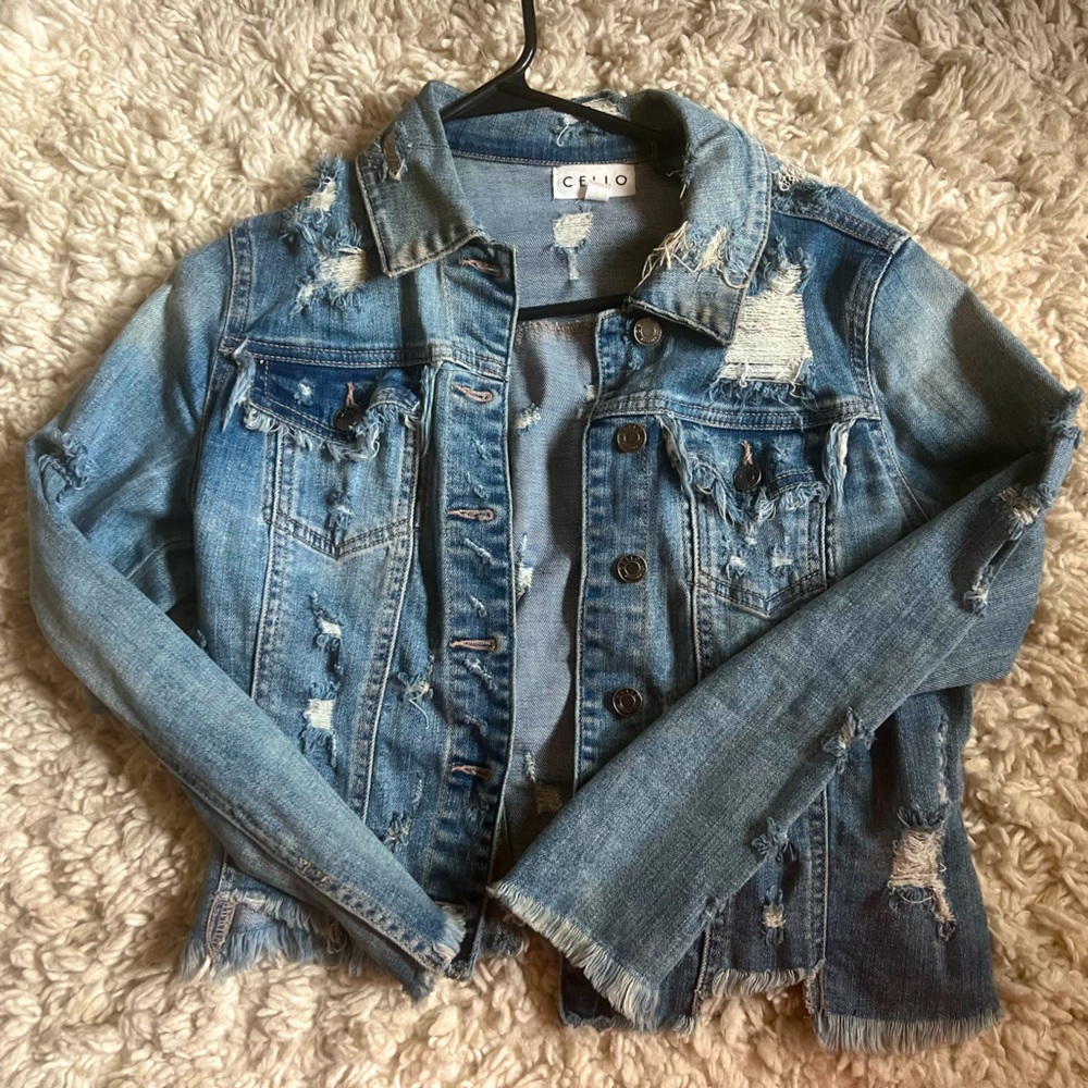 Cropped dark blue Jean jacket from CELLO